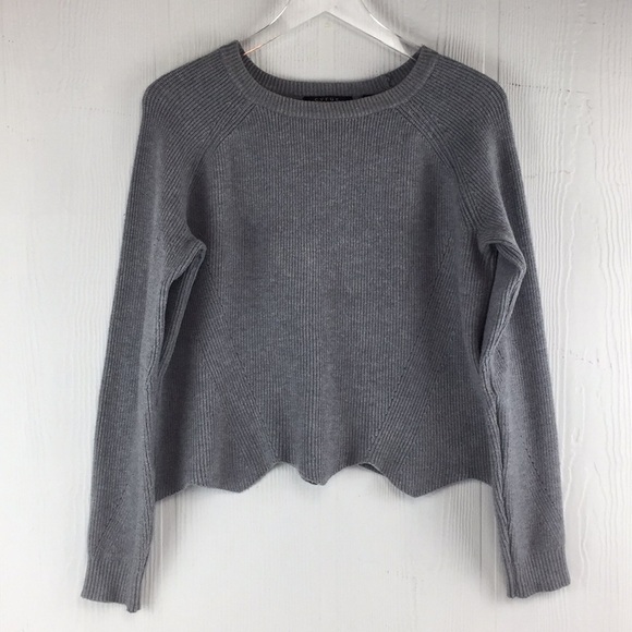 𝅺RIBBED Cropped Scallop Hem gray Sweater Sz Large - Picture 1 of 6